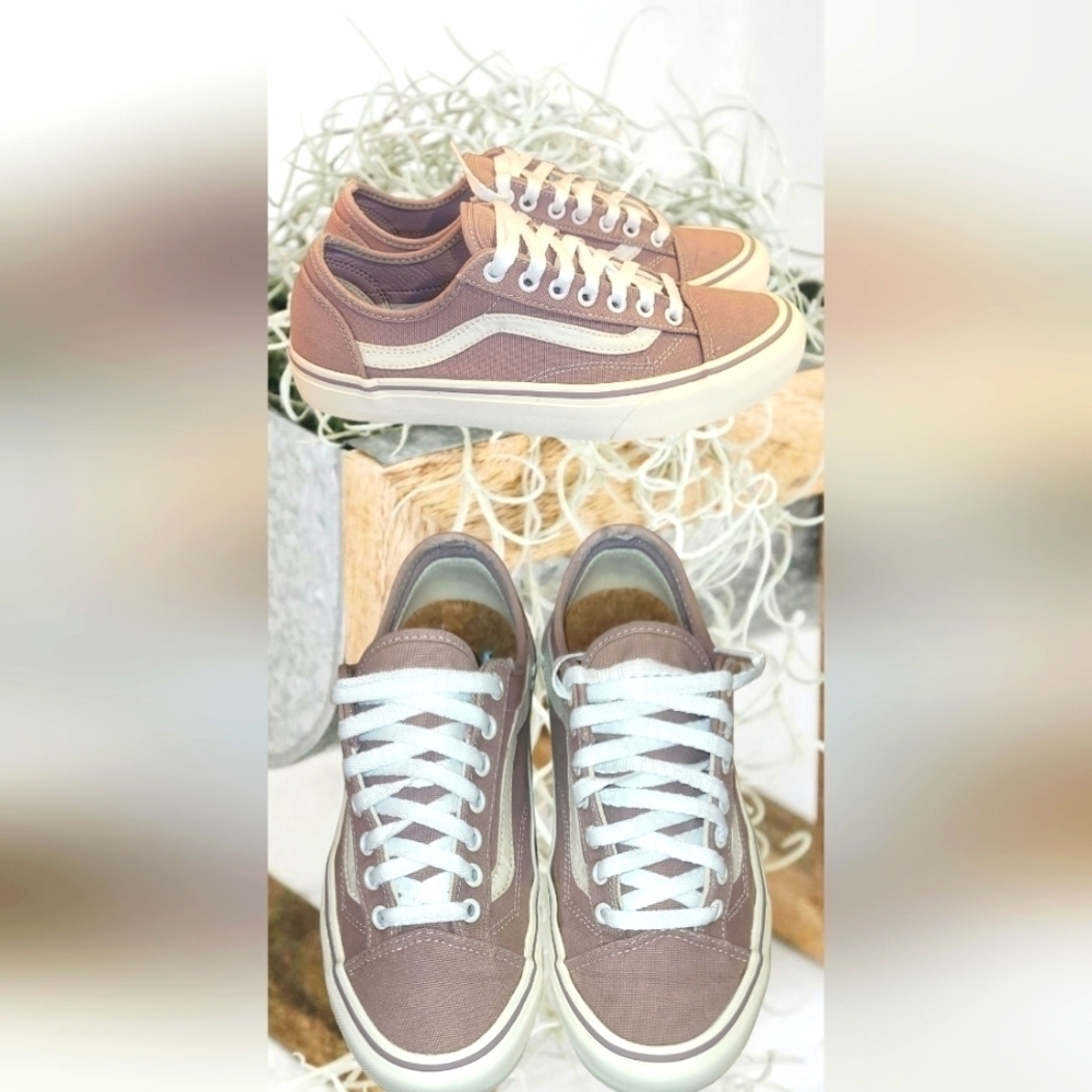 Vans Old Skool Low Top Sneakers in Mauve Brown with White Stripe